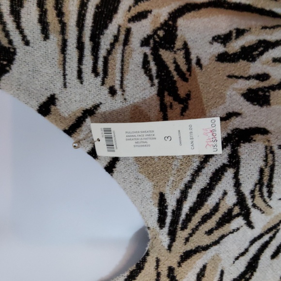 CHICOS V neck sweater - Picture 3 of 5